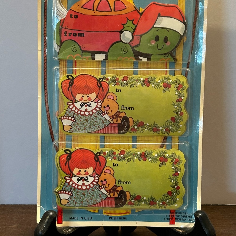 Vintage Christmas Paper Tags in Unopened Original Packaging‎